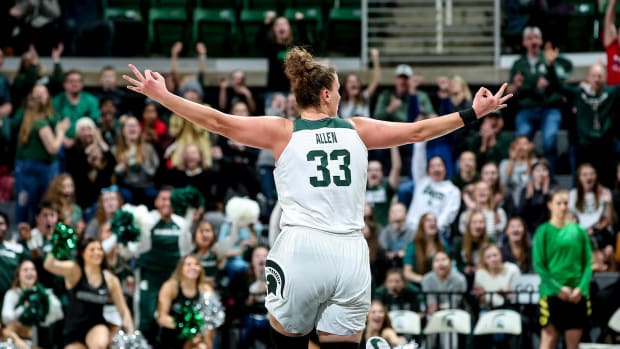 MSU Women's Basketball Takes Down #3 Oregon (PHOTO:  MSU SID)